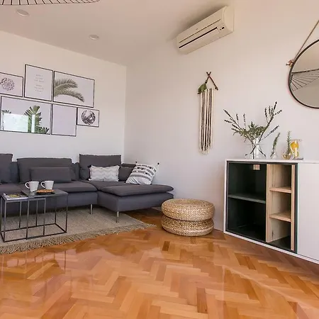 Sea Apartment *